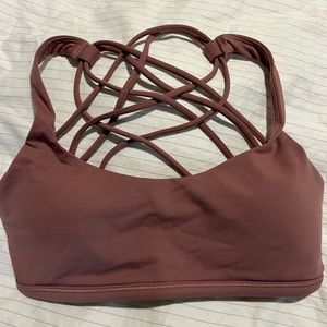 Lululemon free to be sports bra